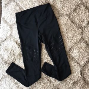 Zella High Waited Legging w/ Moto detailing
